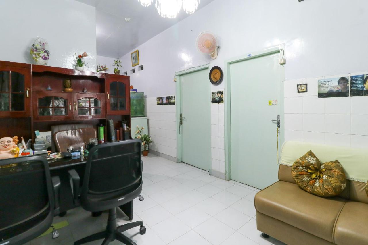 Emy'S Guesthouse Jenggrik Exterior photo